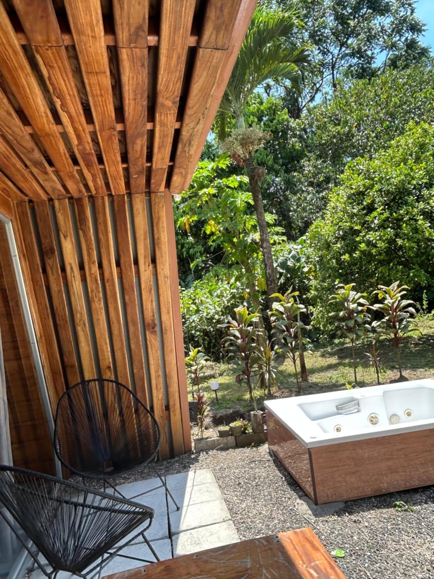Tiny Villa Experience La Fortuna Bagian luar foto