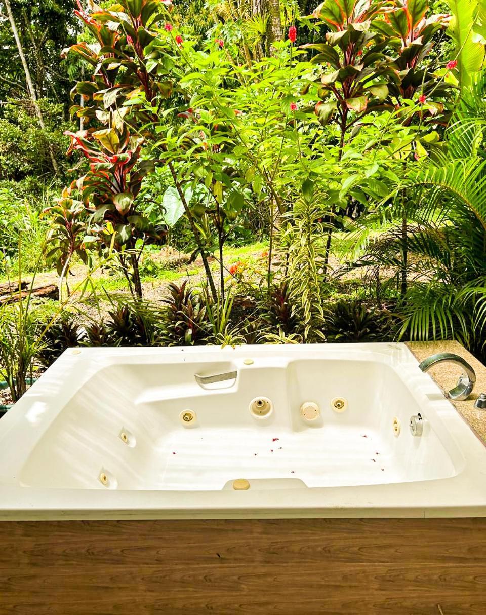 Tiny Villa Experience La Fortuna Bagian luar foto